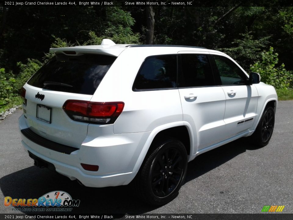 2021 Jeep Grand Cherokee Laredo 4x4 Bright White / Black Photo #6