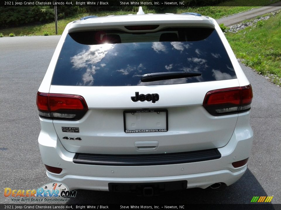 2021 Jeep Grand Cherokee Laredo 4x4 Bright White / Black Photo #7