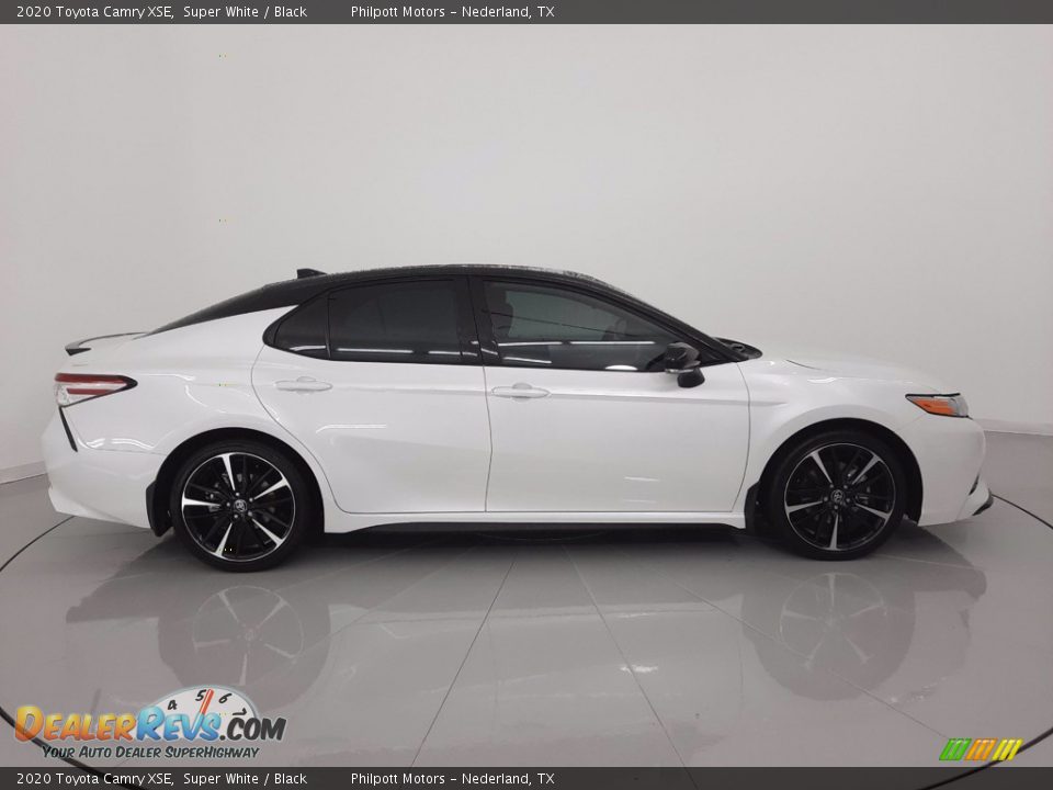 2020 Toyota Camry XSE Super White / Black Photo #27