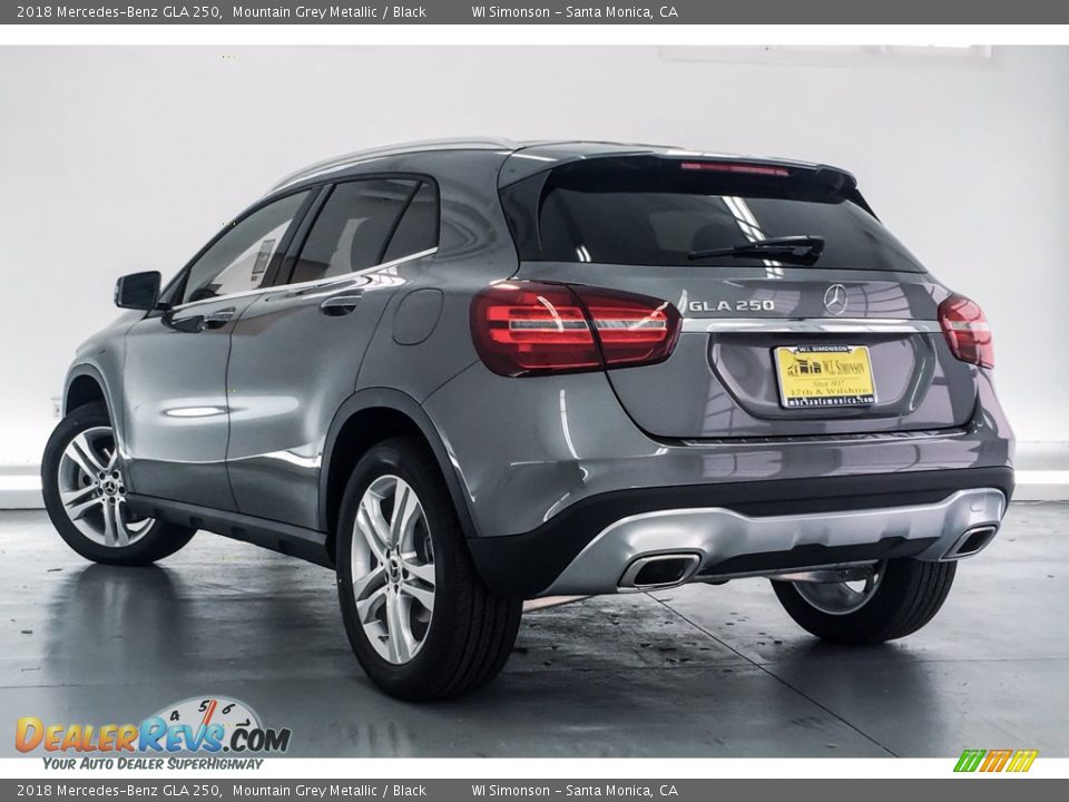 2018 Mercedes-Benz GLA 250 Mountain Grey Metallic / Black Photo #3