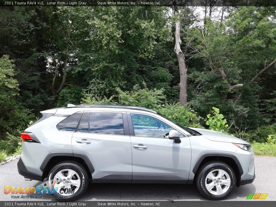 2021 Toyota RAV4 XLE Lunar Rock / Light Gray Photo #6