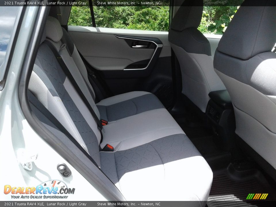 2021 Toyota RAV4 XLE Lunar Rock / Light Gray Photo #15