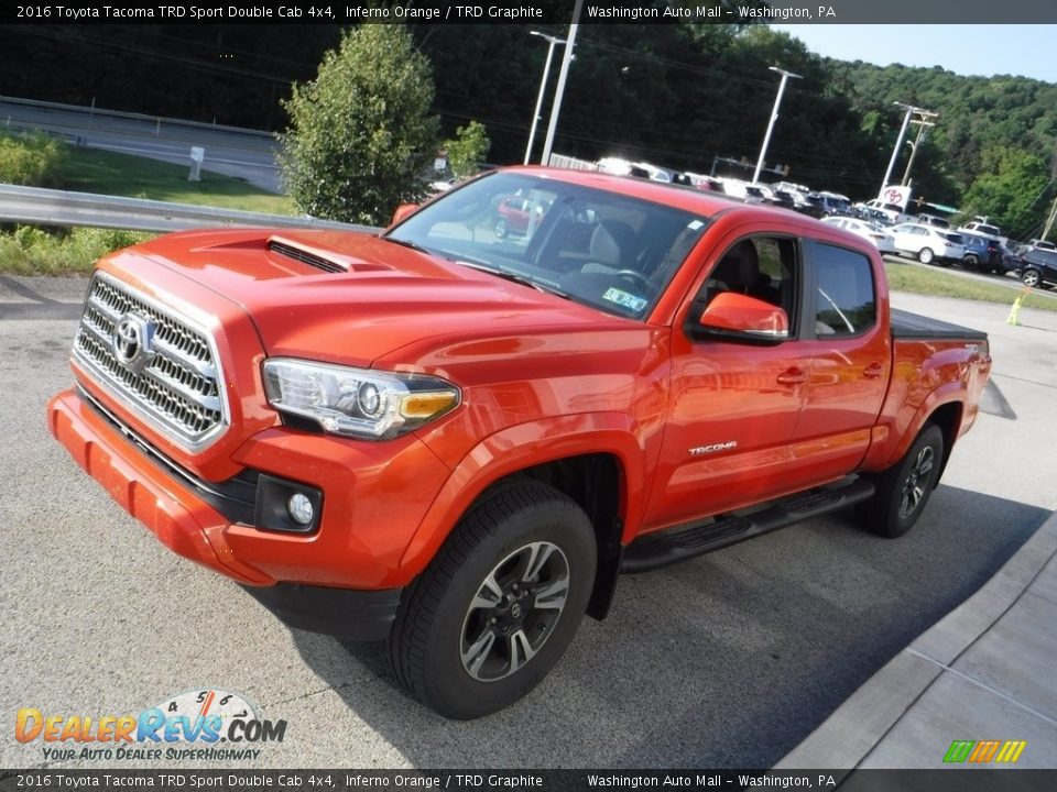 2016 Toyota Tacoma TRD Sport Double Cab 4x4 Inferno Orange / TRD Graphite Photo #15