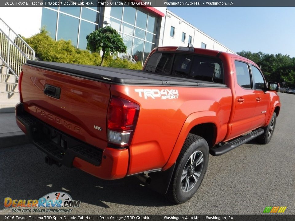 2016 Toyota Tacoma TRD Sport Double Cab 4x4 Inferno Orange / TRD Graphite Photo #18