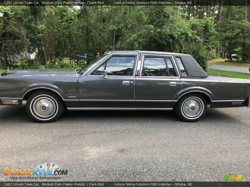 Medium Dark Pewter Metallic 1982 Lincoln Town Car  Photo #1