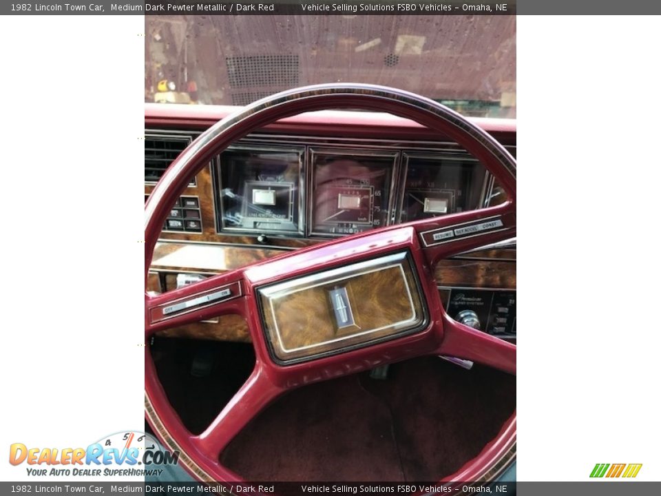 1982 Lincoln Town Car  Steering Wheel Photo #5