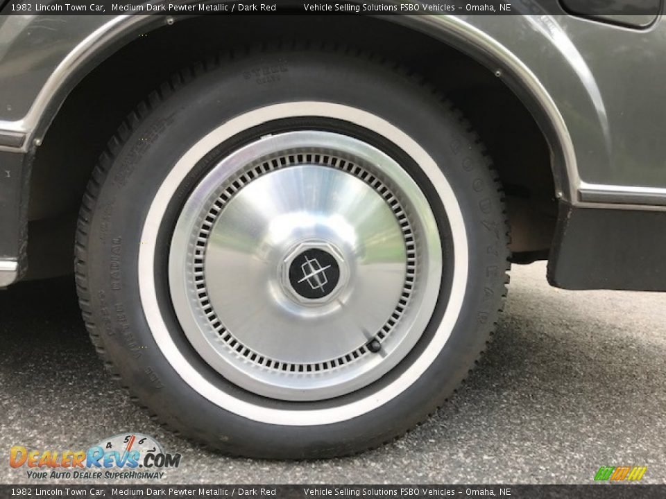 1982 Lincoln Town Car  Wheel Photo #16