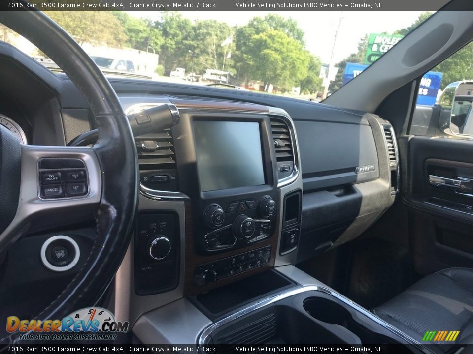 2016 Ram 3500 Laramie Crew Cab 4x4 Granite Crystal Metallic / Black Photo #3