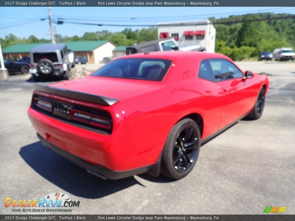 2017 Dodge Challenger SXT TorRed / Black Photo #5