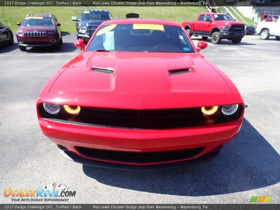 2017 Dodge Challenger SXT TorRed / Black Photo #8