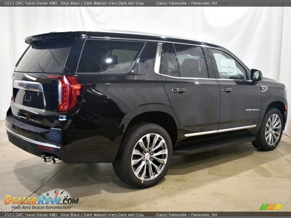 2021 GMC Yukon Denali 4WD Onyx Black / Dark Walnut/­Very Dark Ash Gray Photo #2