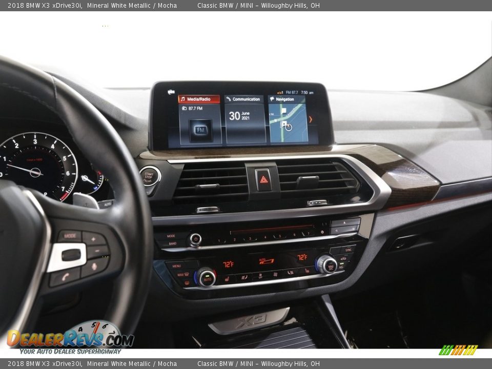 Controls of 2018 BMW X3 xDrive30i Photo #9