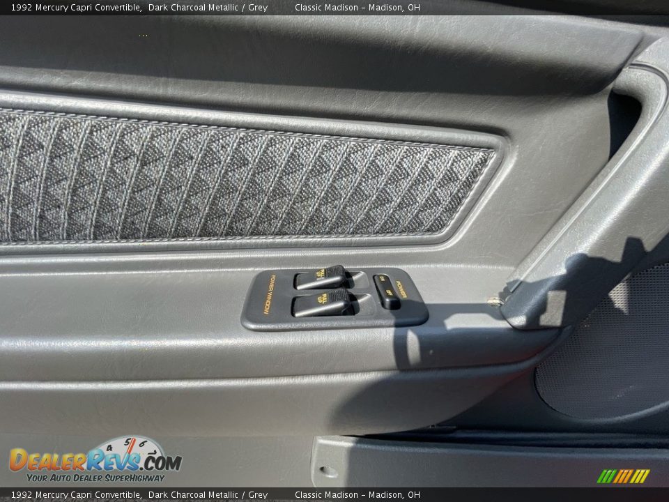 Door Panel of 1992 Mercury Capri Convertible Photo #4