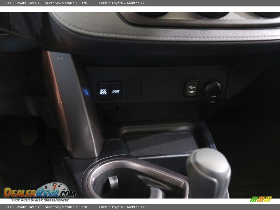 2018 Toyota RAV4 LE Silver Sky Metallic / Black Photo #12