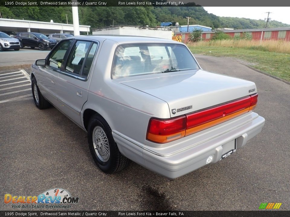 Driftwood Satin Metallic 1995 Dodge Spirit  Photo #7