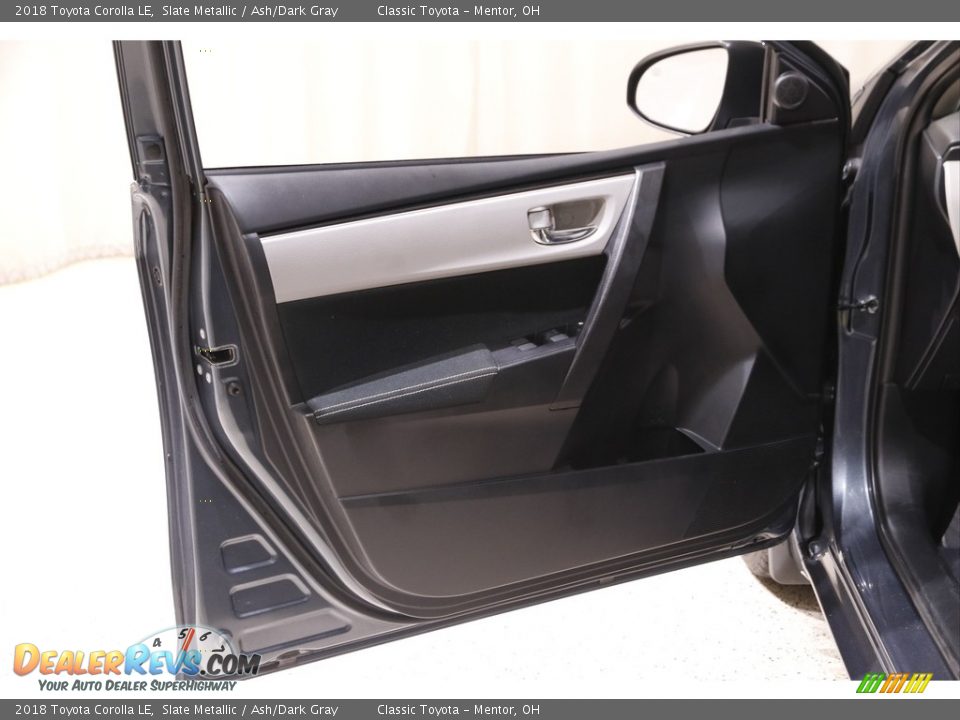 2018 Toyota Corolla LE Slate Metallic / Ash/Dark Gray Photo #4