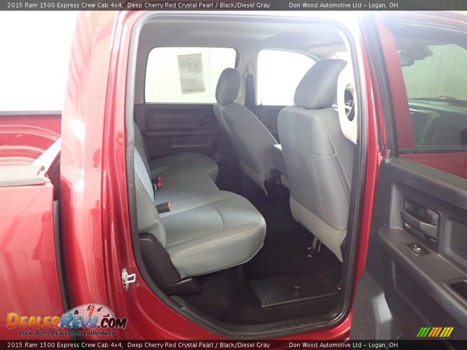 2015 Ram 1500 Express Crew Cab 4x4 Deep Cherry Red Crystal Pearl / Black/Diesel Gray Photo #34