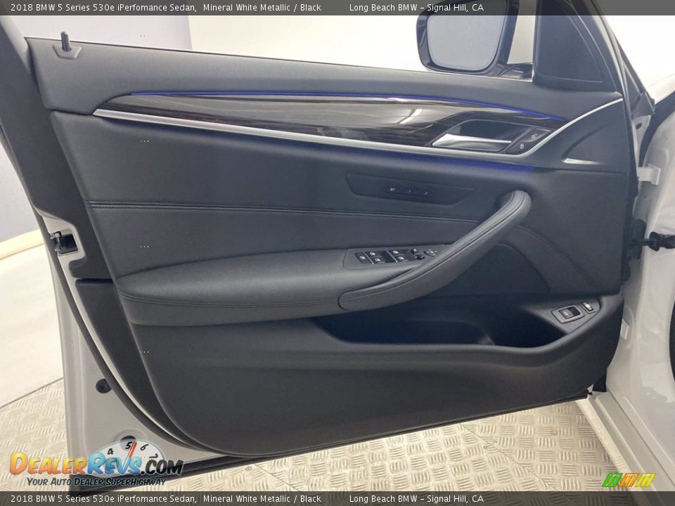 2018 BMW 5 Series 530e iPerfomance Sedan Mineral White Metallic / Black Photo #13