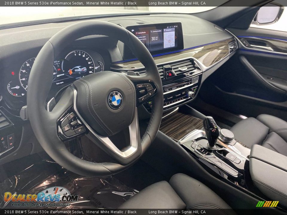 2018 BMW 5 Series 530e iPerfomance Sedan Mineral White Metallic / Black Photo #16