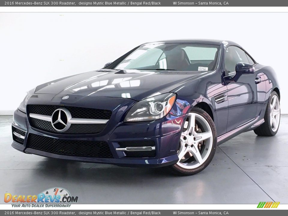 Front 3/4 View of 2016 Mercedes-Benz SLK 300 Roadster Photo #12