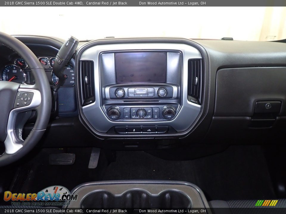 Dashboard of 2018 GMC Sierra 1500 SLE Double Cab 4WD Photo #21