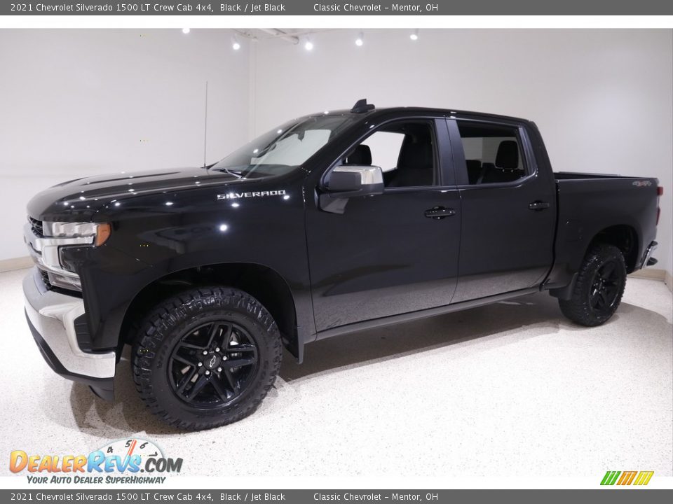 2021 Chevrolet Silverado 1500 LT Crew Cab 4x4 Black / Jet Black Photo #3