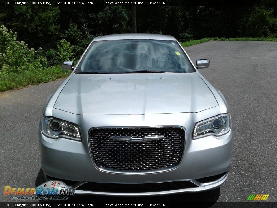 2019 Chrysler 300 Touring Silver Mist / Linen/Black Photo #3