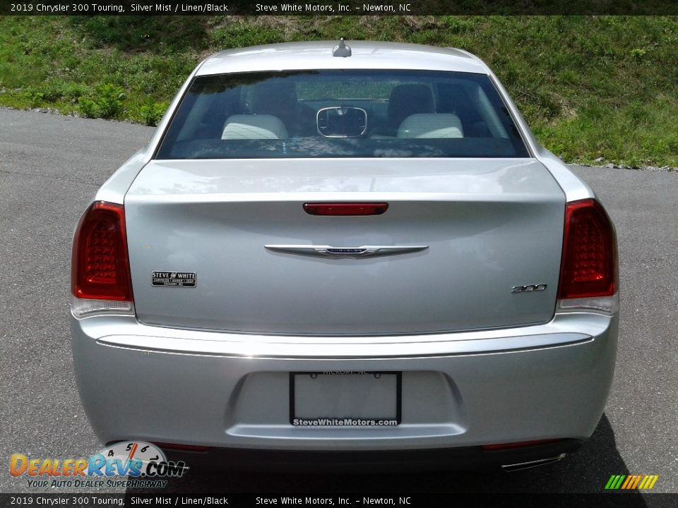 2019 Chrysler 300 Touring Silver Mist / Linen/Black Photo #7