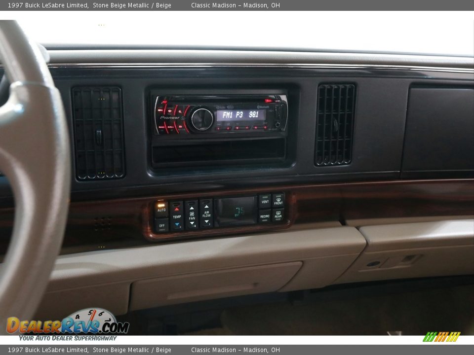 1997 Buick LeSabre Limited Stone Beige Metallic / Beige Photo #9