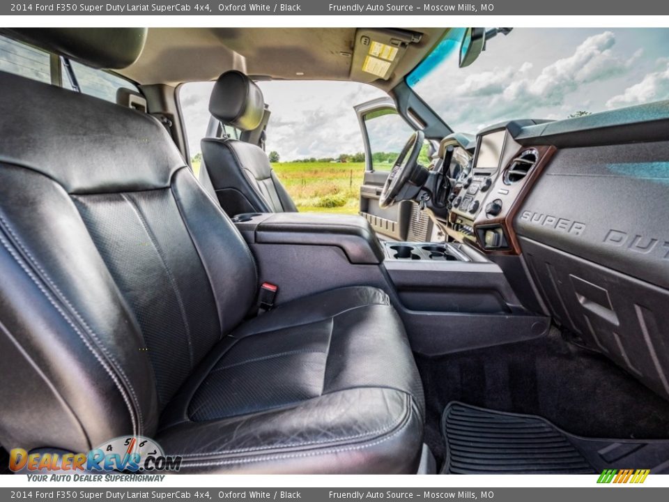 Front Seat of 2014 Ford F350 Super Duty Lariat SuperCab 4x4 Photo #31