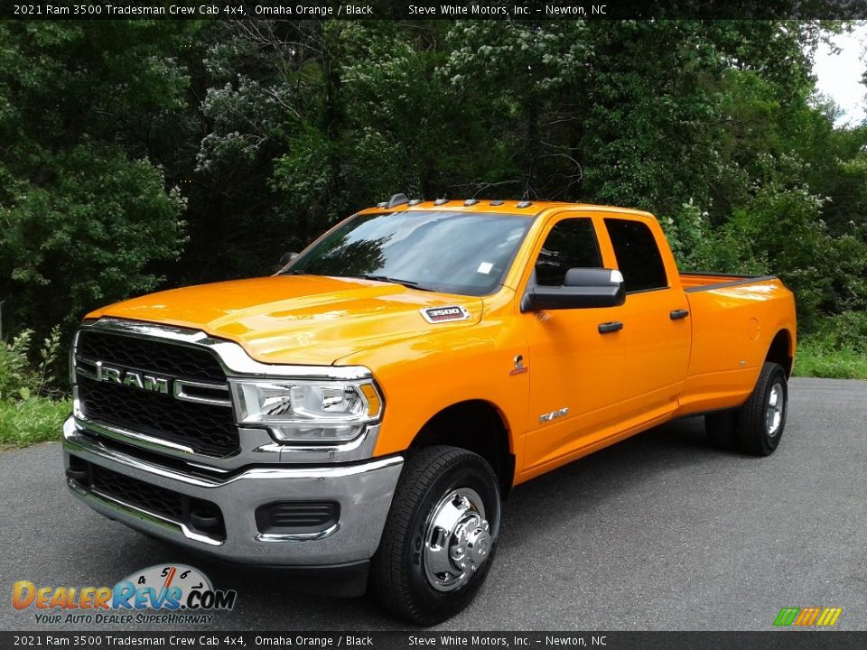 Front 3/4 View of 2021 Ram 3500 Tradesman Crew Cab 4x4 Photo #2