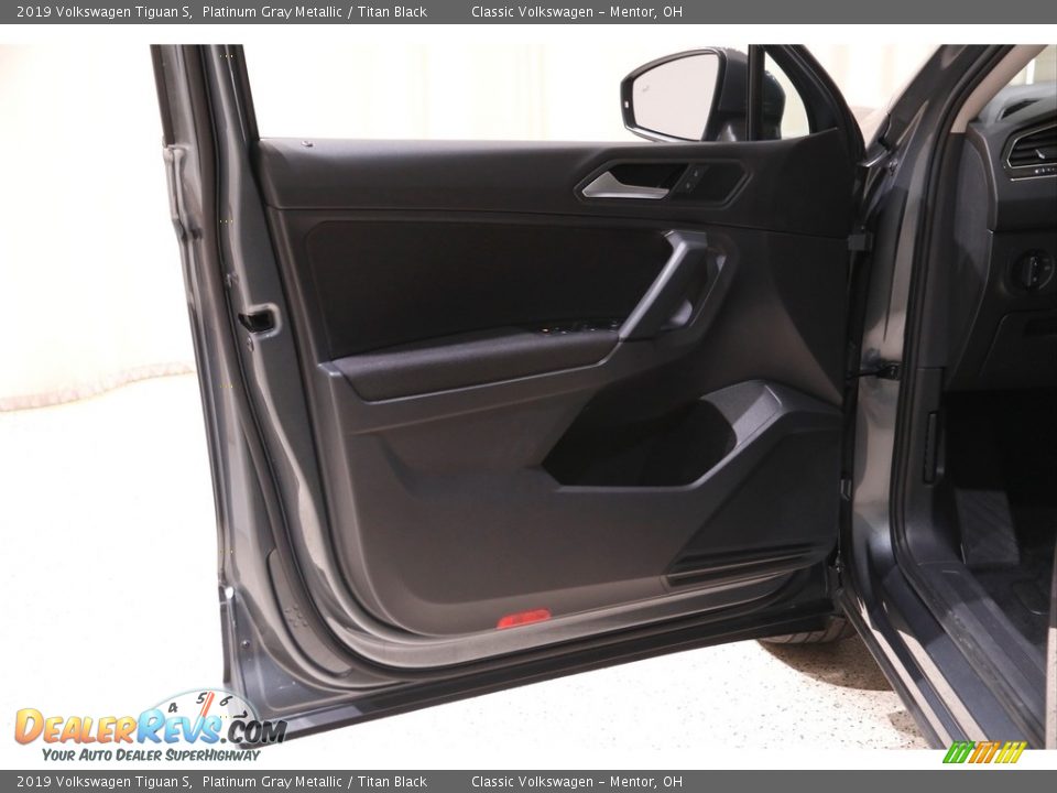 2019 Volkswagen Tiguan S Platinum Gray Metallic / Titan Black Photo #4