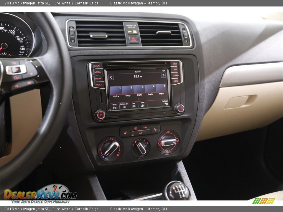 2018 Volkswagen Jetta SE Pure White / Cornsilk Beige Photo #10