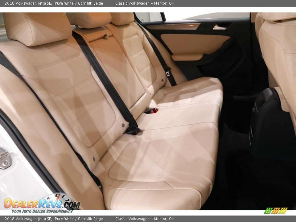 2018 Volkswagen Jetta SE Pure White / Cornsilk Beige Photo #14