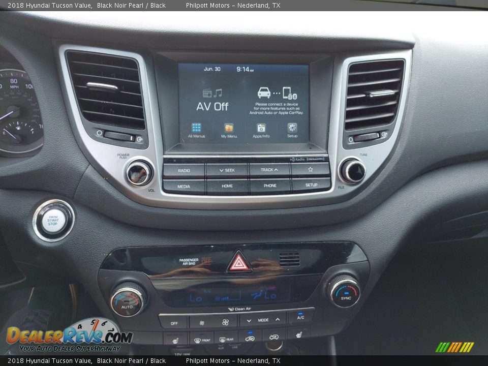 Controls of 2018 Hyundai Tucson Value Photo #19