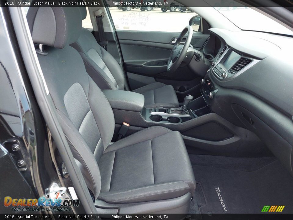 Front Seat of 2018 Hyundai Tucson Value Photo #24