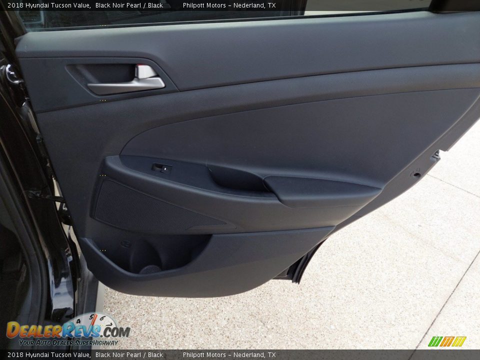 Door Panel of 2018 Hyundai Tucson Value Photo #28