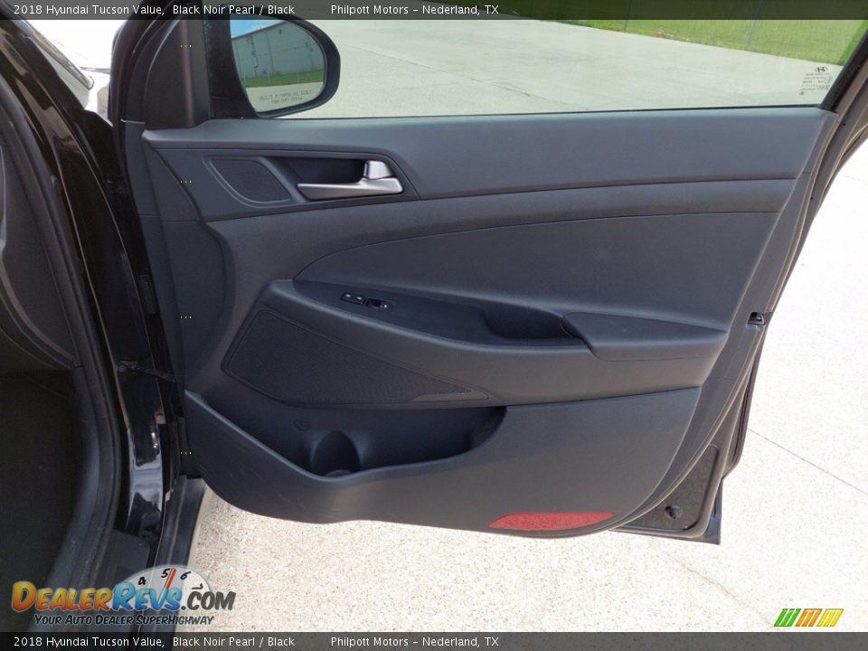 Door Panel of 2018 Hyundai Tucson Value Photo #29