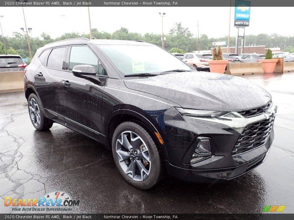 Front 3/4 View of 2020 Chevrolet Blazer RS AWD Photo #11
