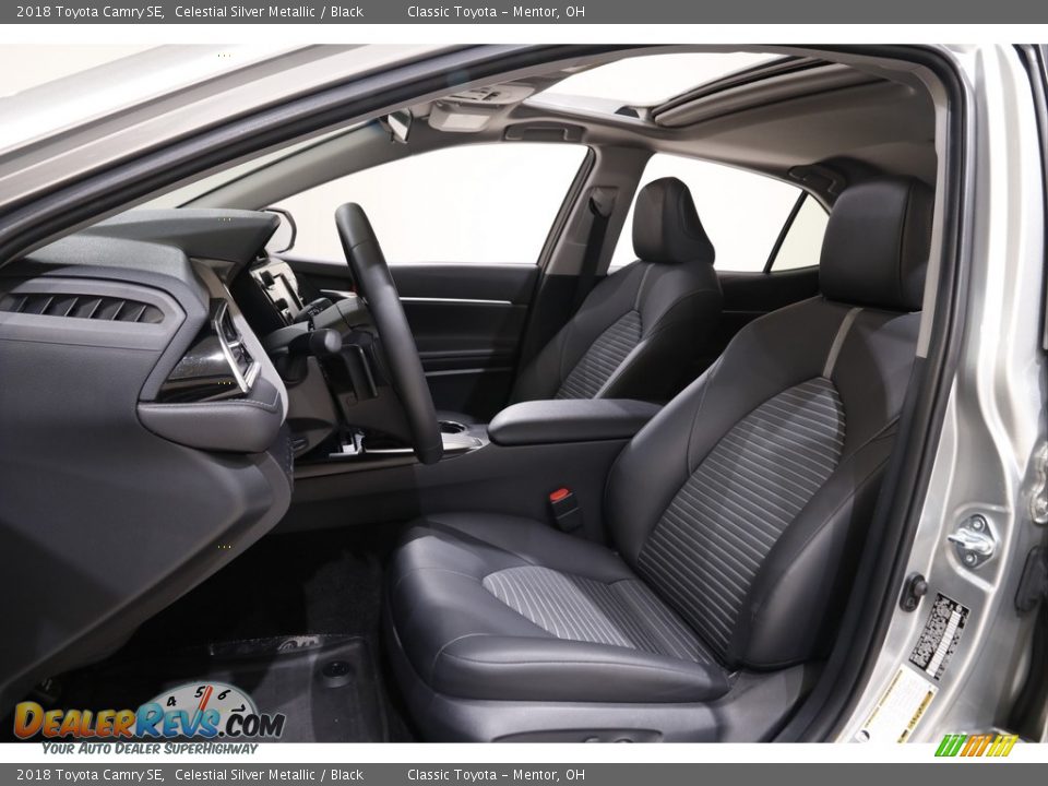 2018 Toyota Camry SE Celestial Silver Metallic / Black Photo #5