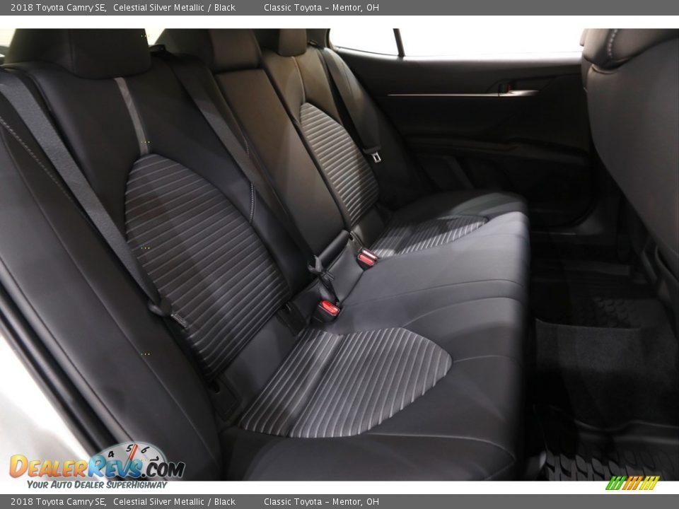 2018 Toyota Camry SE Celestial Silver Metallic / Black Photo #13