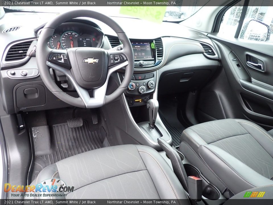 Front Seat of 2021 Chevrolet Trax LT AWD Photo #22