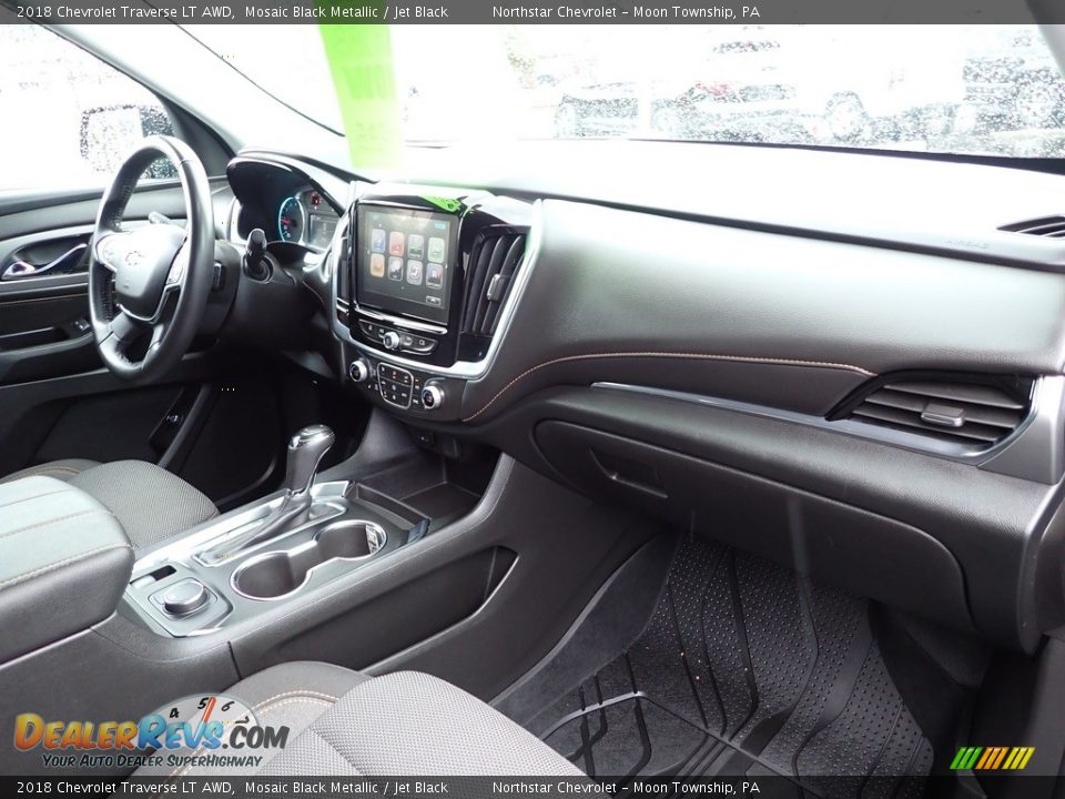 2018 Chevrolet Traverse LT AWD Mosaic Black Metallic / Jet Black Photo #16