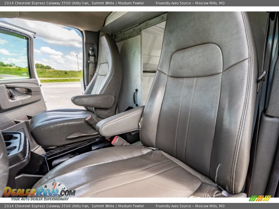 2014 Chevrolet Express Cutaway 3500 Utility Van Summit White / Medium Pewter Photo #16