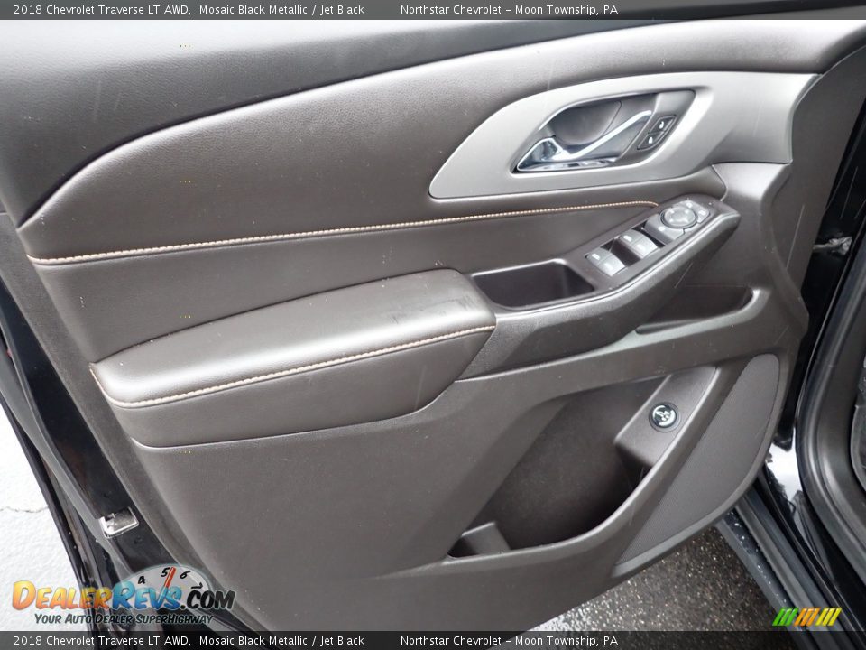 2018 Chevrolet Traverse LT AWD Mosaic Black Metallic / Jet Black Photo #24