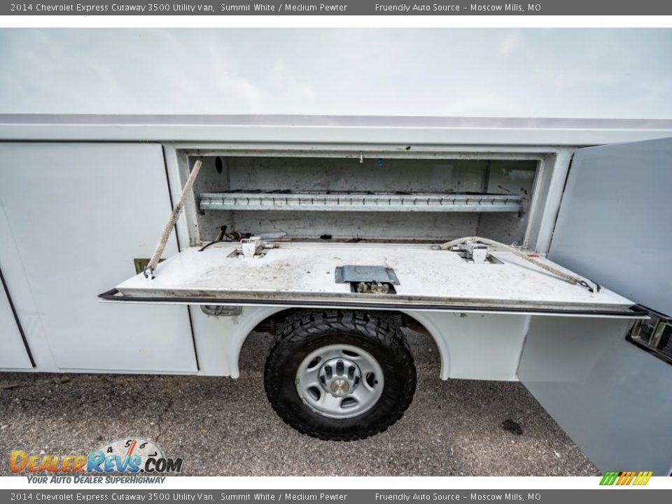 2014 Chevrolet Express Cutaway 3500 Utility Van Summit White / Medium Pewter Photo #22