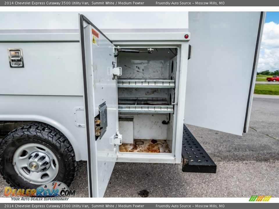 2014 Chevrolet Express Cutaway 3500 Utility Van Summit White / Medium Pewter Photo #23