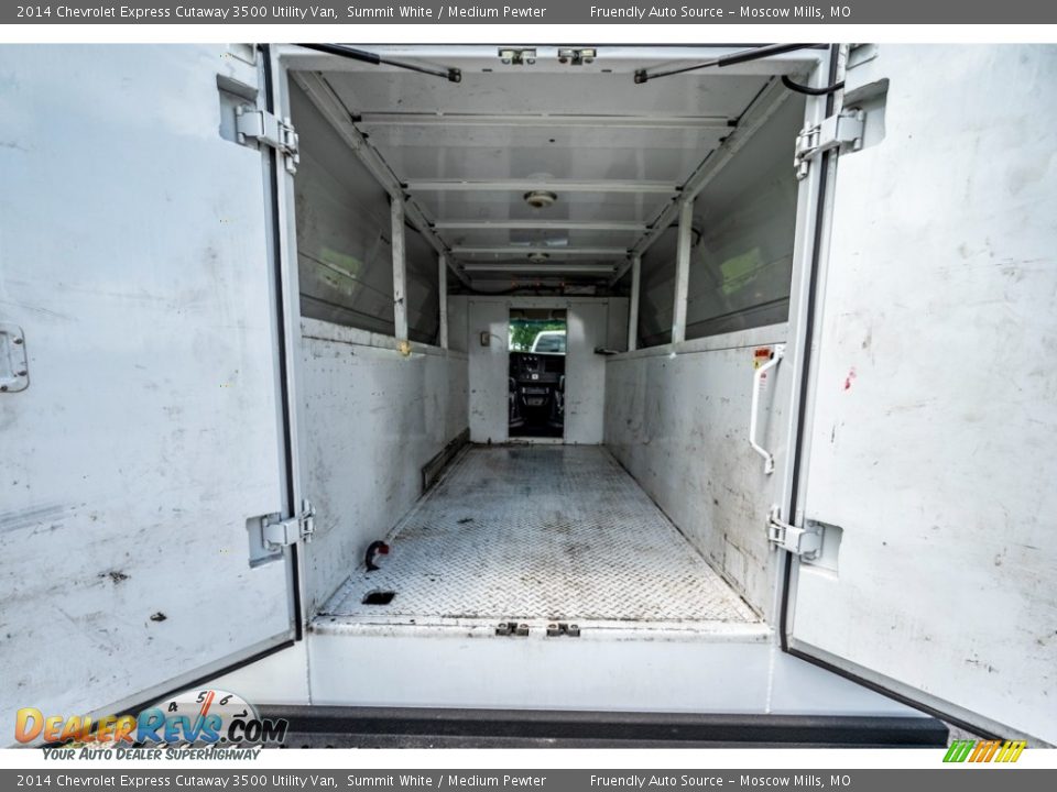 2014 Chevrolet Express Cutaway 3500 Utility Van Summit White / Medium Pewter Photo #24
