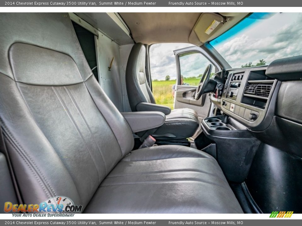 2014 Chevrolet Express Cutaway 3500 Utility Van Summit White / Medium Pewter Photo #34