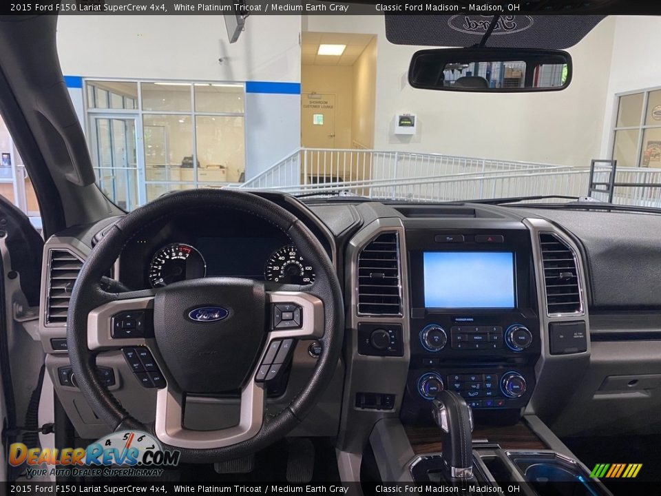 2015 Ford F150 Lariat SuperCrew 4x4 White Platinum Tricoat / Medium Earth Gray Photo #9